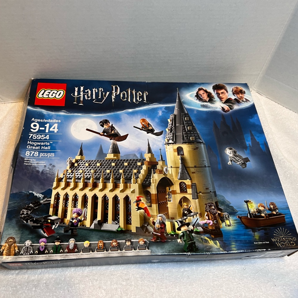 Harry Potter Hogwarts Great Hall Lego set